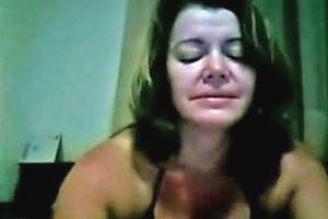 Short Haired Brazilian Webcam Nympho Flashed Me Half Tanned Titties